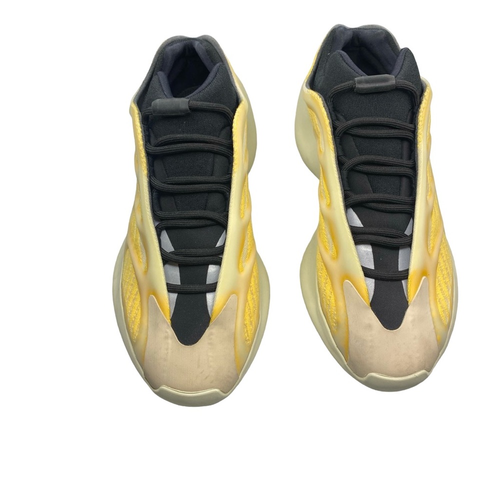 The adidas Yeezy 700 V3 ‘Safflower great condition! - Picture 5 of 12